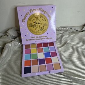 KIMCHI CHIC BEAUTY Send Me Sprinkles Eyeshadow Palette - Pastel Pink